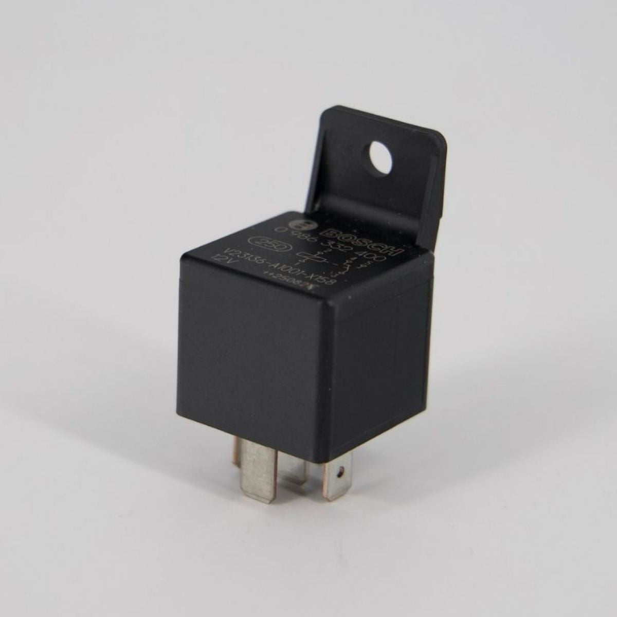 Bosch Relais 12V 30A Wechsler BO0986332400