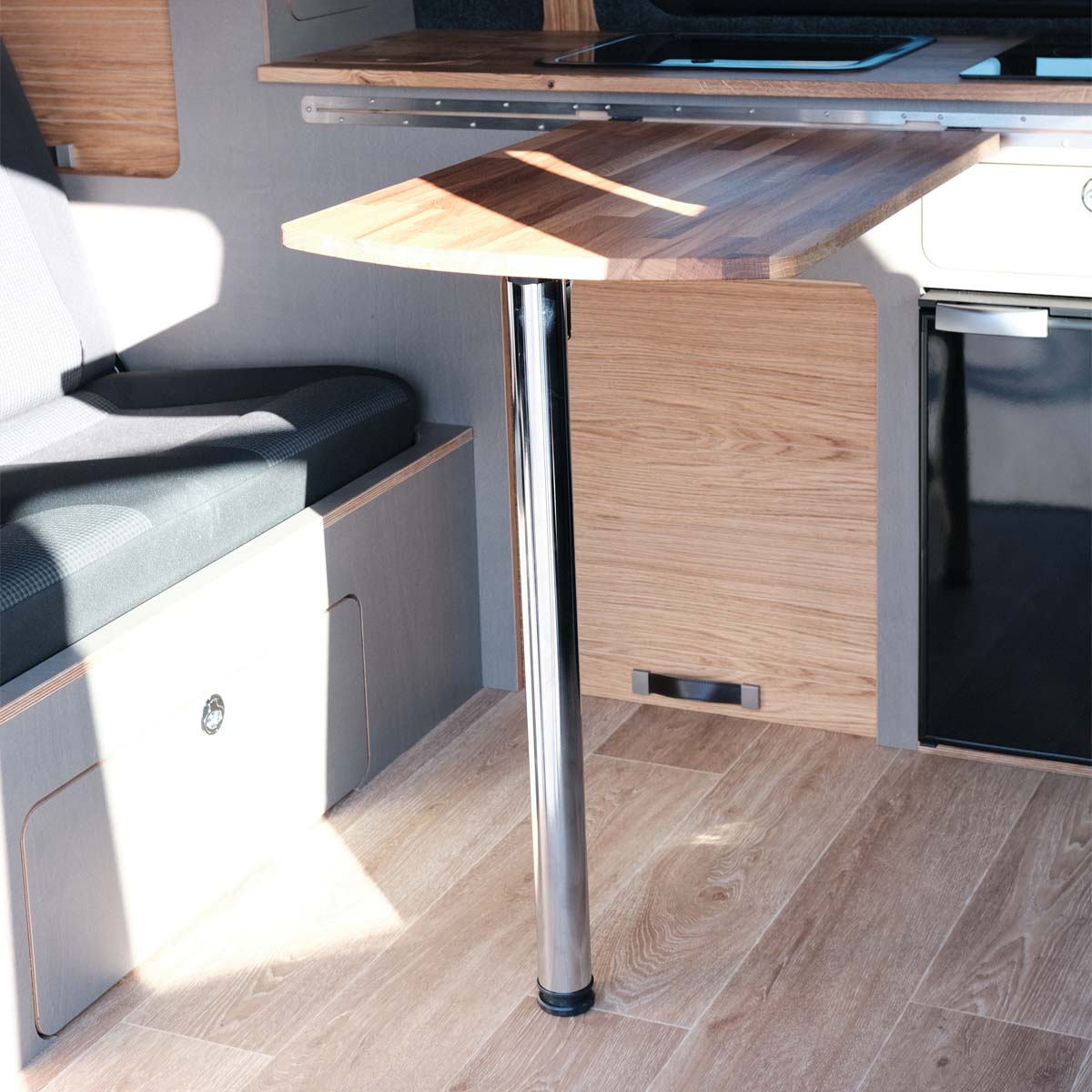 MobyOne Tischplatte inkl. Halter + Tischbein