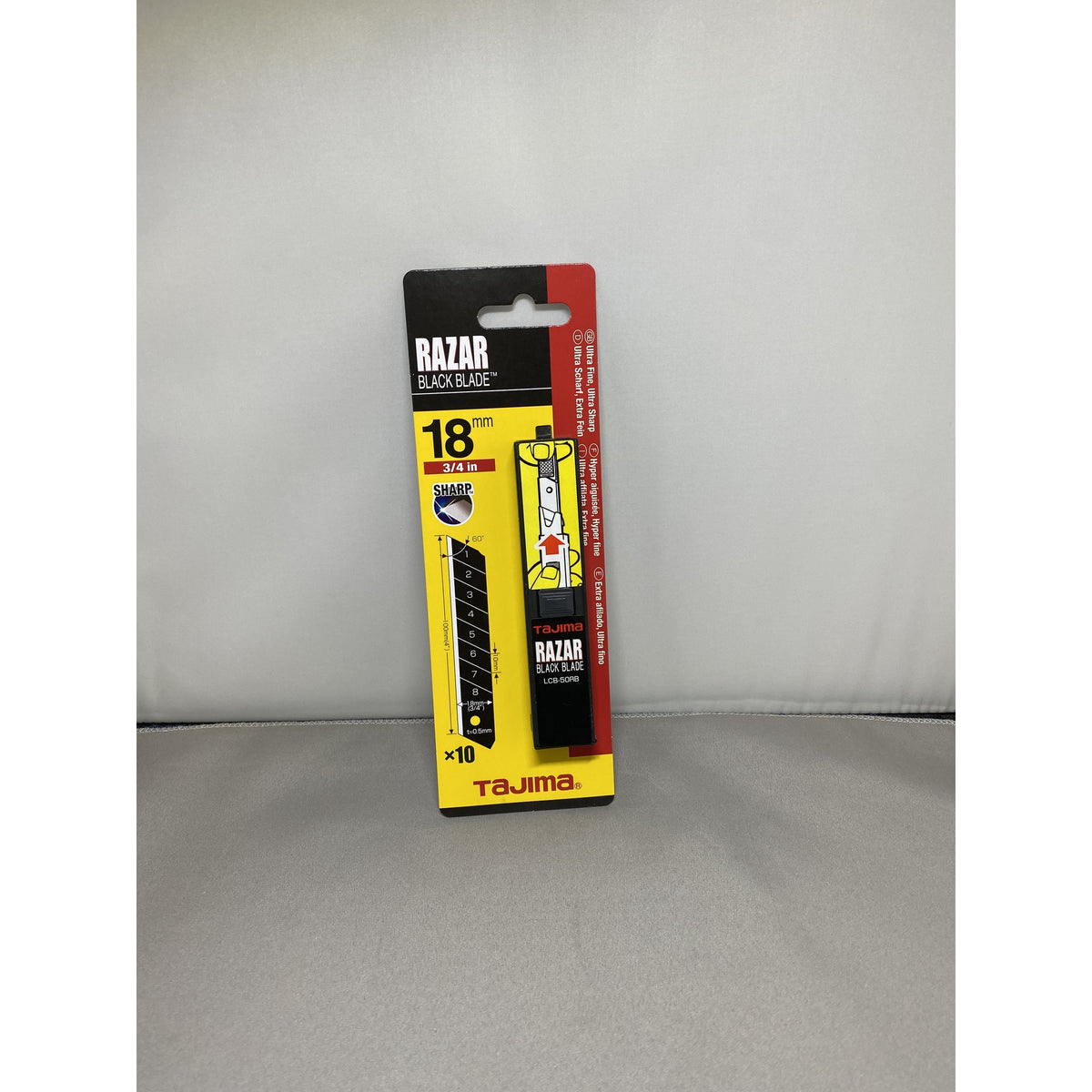 Lames de cutter Tajima Razar noires 18 mm 10 pièces
