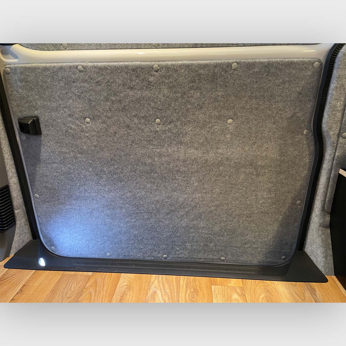 Seitenverkleidung Schiebetür Beifahrerseite unten, VW T5-T6.1