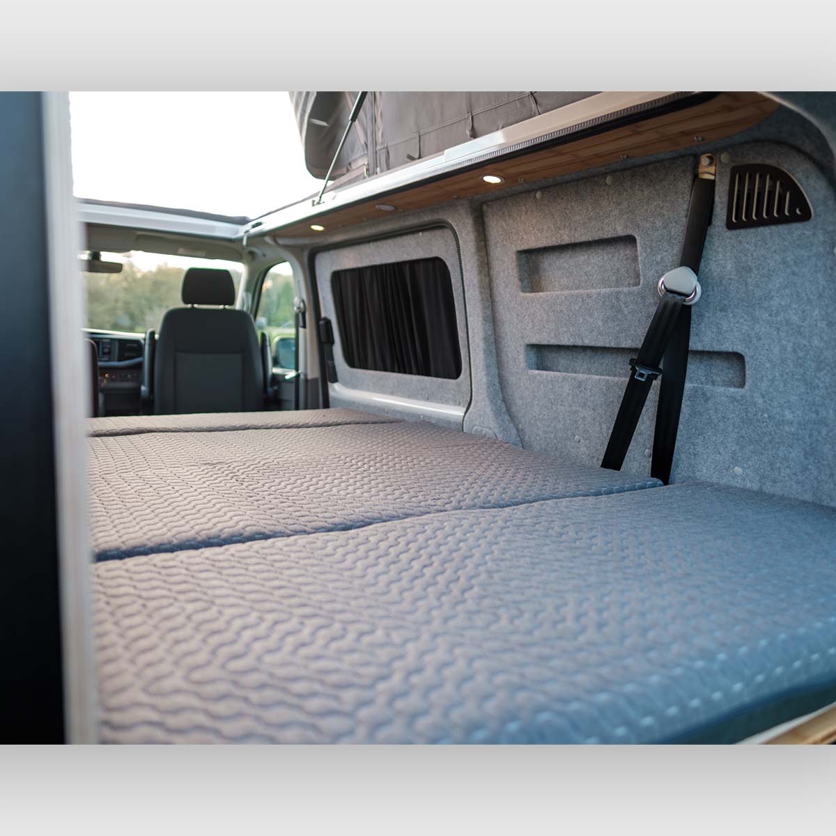 Fensterverkleidung Schiebetür Beifahrerseite mit Vorhangvorbereitung VW T5-T6.1