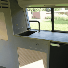 Schranksystem CaliOne VW T5 - T6 California Beach eine Schiebetür rechts