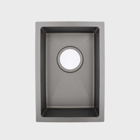 Auf diesem Bild ist die Queensize Spüle in der Dark Edition in Größe S zu sehen. 