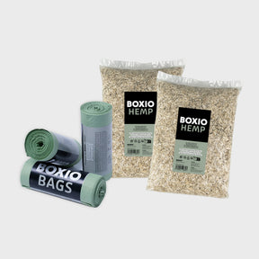 BOXIO REFILL BUNDLE mit zwei Hanfstreu-Beuteln und zwei Rollen Müllbeuteln in Mintgrün und Schwarz, verpackt nebeneinander